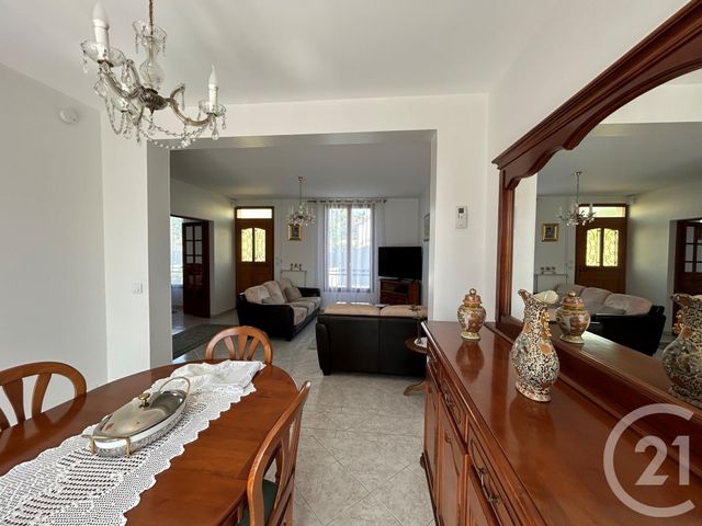 Afficher la photo en grand maison à vendre - 7 pièces - 145.0 m2 - PONTAULT COMBAULT - 77 - ILE-DE-FRANCE - Century 21 Famidly