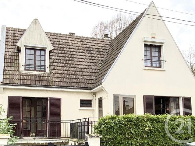 maison à vendre - 7 pièces - 136.5 m2 - PONTAULT COMBAULT - 77 - ILE-DE-FRANCE - Century 21 Famidly