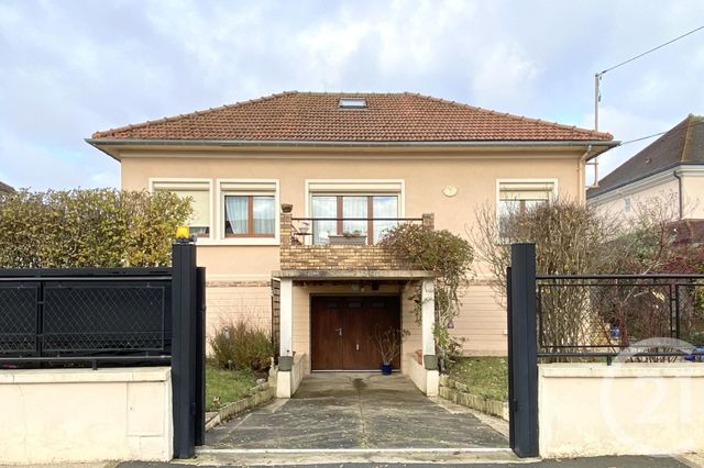 maison à vendre - 6 pièces - 125.22 m2 - PONTAULT COMBAULT - 77 - ILE-DE-FRANCE - Century 21 Famidly
