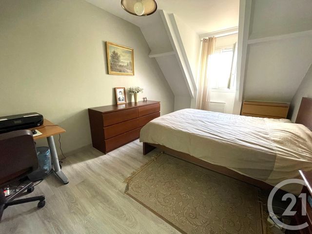 maison à vendre - 5 pièces - 120.0 m2 - PONTAULT COMBAULT - 77 - ILE-DE-FRANCE - Century 21 Famidly