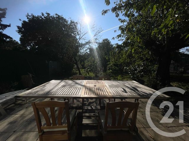 maison à vendre - 5 pièces - 120.0 m2 - PONTAULT COMBAULT - 77 - ILE-DE-FRANCE - Century 21 Famidly