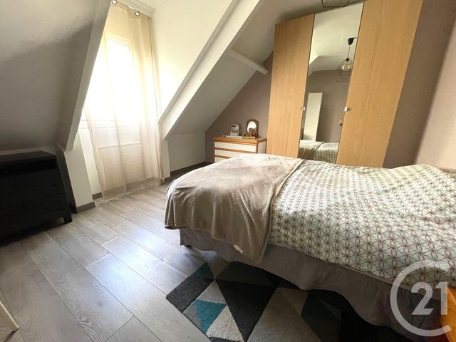 maison à vendre - 5 pièces - 120.0 m2 - PONTAULT COMBAULT - 77 - ILE-DE-FRANCE - Century 21 Famidly