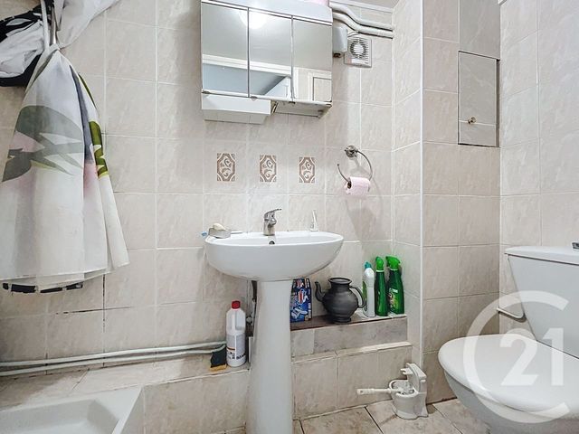 maison à vendre - 7 pièces - 142.94 m2 - PONTAULT COMBAULT - 77 - ILE-DE-FRANCE - Century 21 Famidly