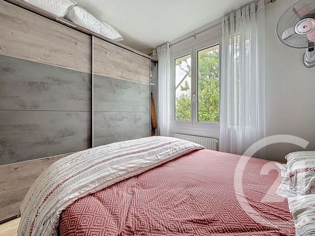 maison à vendre - 7 pièces - 142.94 m2 - PONTAULT COMBAULT - 77 - ILE-DE-FRANCE - Century 21 Famidly