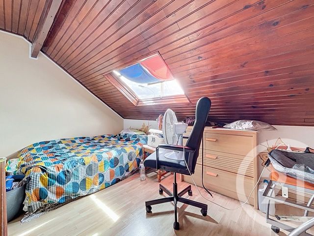 maison à vendre - 7 pièces - 142.94 m2 - PONTAULT COMBAULT - 77 - ILE-DE-FRANCE - Century 21 Famidly