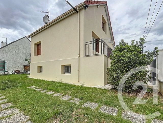 maison à vendre - 7 pièces - 142.94 m2 - PONTAULT COMBAULT - 77 - ILE-DE-FRANCE - Century 21 Famidly