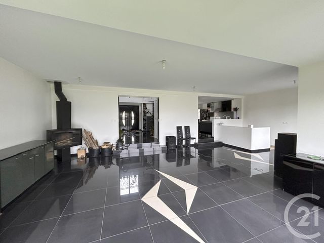 maison à vendre - 7 pièces - 280.0 m2 - PONTAULT COMBAULT - 77 - ILE-DE-FRANCE - Century 21 Famidly