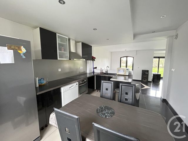 maison à vendre - 7 pièces - 280.0 m2 - PONTAULT COMBAULT - 77 - ILE-DE-FRANCE - Century 21 Famidly