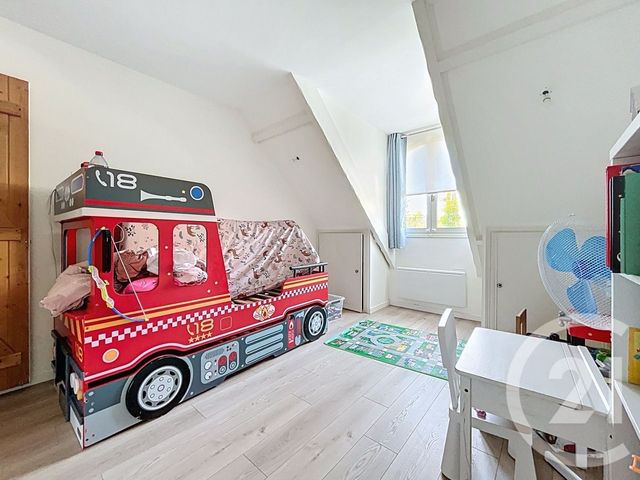 maison à vendre - 6 pièces - 169.0 m2 - PONTAULT COMBAULT - 77 - ILE-DE-FRANCE - Century 21 Famidly