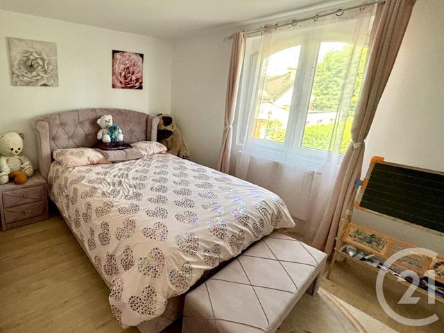 maison à vendre - 9 pièces - 194.0 m2 - LE PLESSIS TREVISE - 94 - ILE-DE-FRANCE - Century 21 Famidly