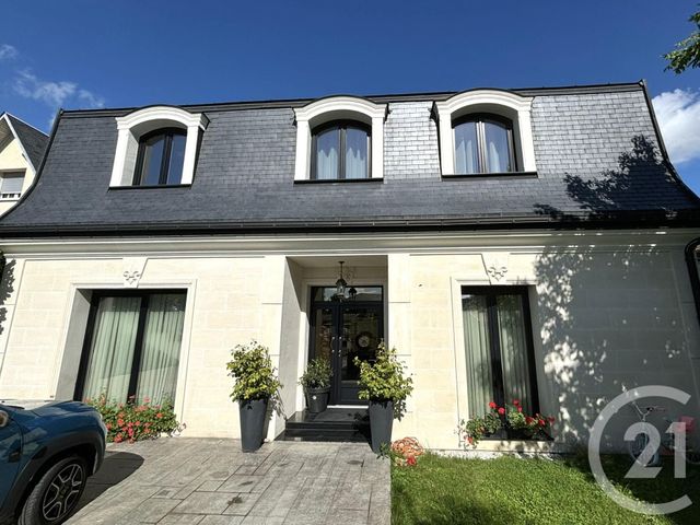 maison à vendre - 9 pièces - 194.0 m2 - LE PLESSIS TREVISE - 94 - ILE-DE-FRANCE - Century 21 Famidly