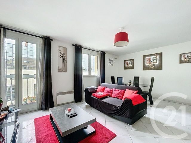 Appartement F2 à vendre - 2 pièces - 55.29 m2 - PONTAULT COMBAULT - 77 - ILE-DE-FRANCE - Century 21 Famidly