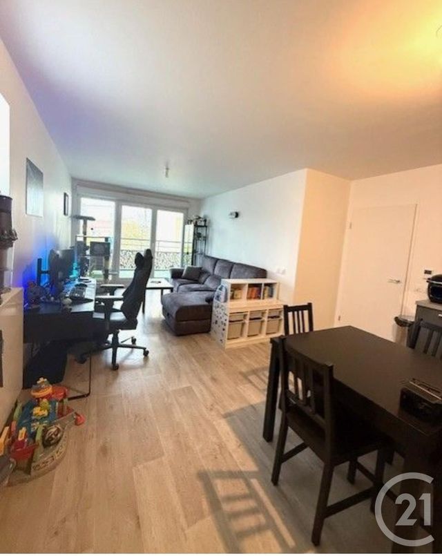 Afficher la photo en grand Appartement F3 à vendre - 3 pièces - 63.49 m2 - PONTAULT COMBAULT - 77 - ILE-DE-FRANCE - Century 21 Famidly