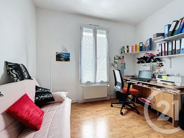 maison à vendre - 5 pièces - 100.0 m2 - PONTAULT COMBAULT - 77 - ILE-DE-FRANCE - Century 21 Famidly