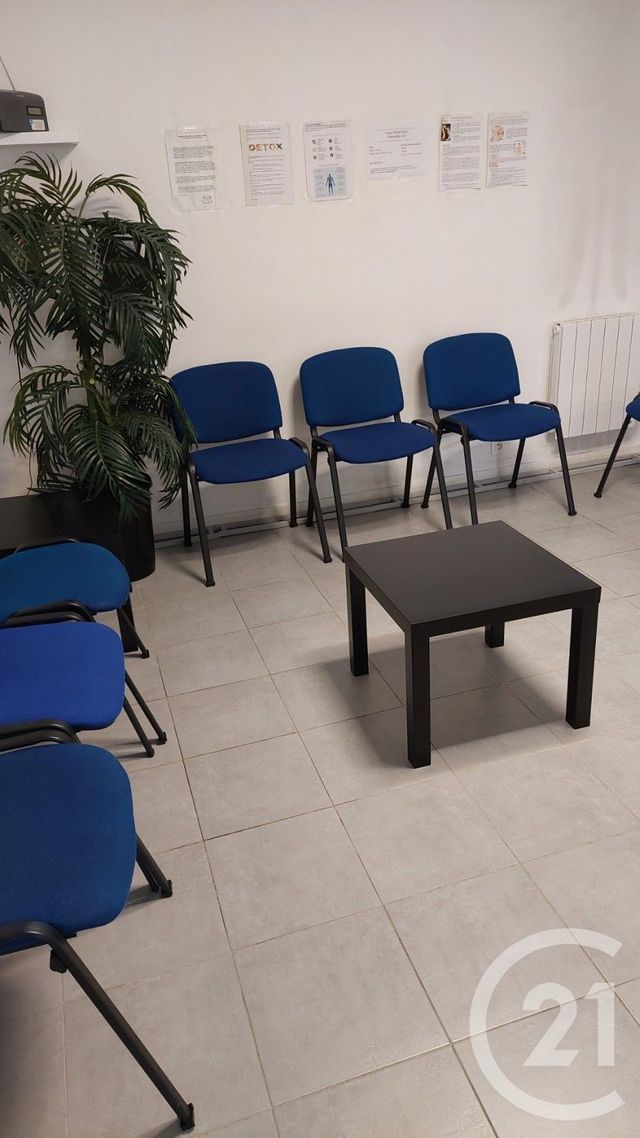 Appartement Local à louer - 1 pièce - 12.0 m2 - EMERAINVILLE - 77 - ILE-DE-FRANCE - Century 21 Famidly