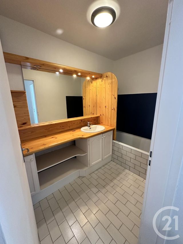 Appartement F1 à vendre - 1 pièce - 39.0 m2 - PONTAULT COMBAULT - 77 - ILE-DE-FRANCE - Century 21 Famidly