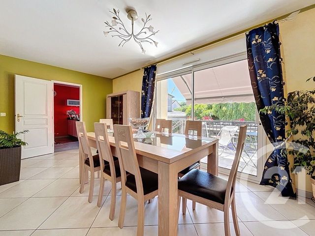 maison à vendre - 6 pièces - 126.92 m2 - PONTAULT COMBAULT - 77 - ILE-DE-FRANCE - Century 21 Famidly