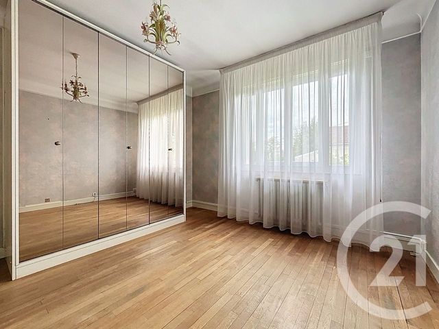 maison à vendre - 6 pièces - 144.0 m2 - PONTAULT COMBAULT - 77 - ILE-DE-FRANCE - Century 21 Famidly