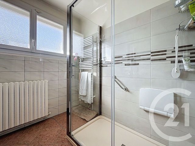 maison à vendre - 6 pièces - 144.0 m2 - PONTAULT COMBAULT - 77 - ILE-DE-FRANCE - Century 21 Famidly