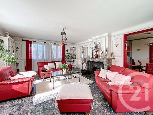 maison à vendre - 7 pièces - 180.0 m2 - PONTAULT COMBAULT - 77 - ILE-DE-FRANCE - Century 21 Famidly