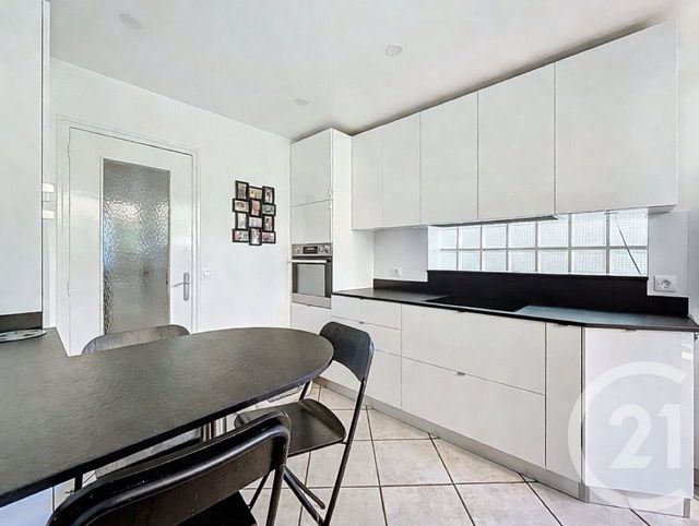 maison à vendre - 7 pièces - 180.0 m2 - PONTAULT COMBAULT - 77 - ILE-DE-FRANCE - Century 21 Famidly