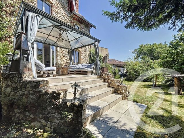 maison à vendre - 7 pièces - 203.0 m2 - PONTAULT COMBAULT - 77 - ILE-DE-FRANCE - Century 21 Famidly