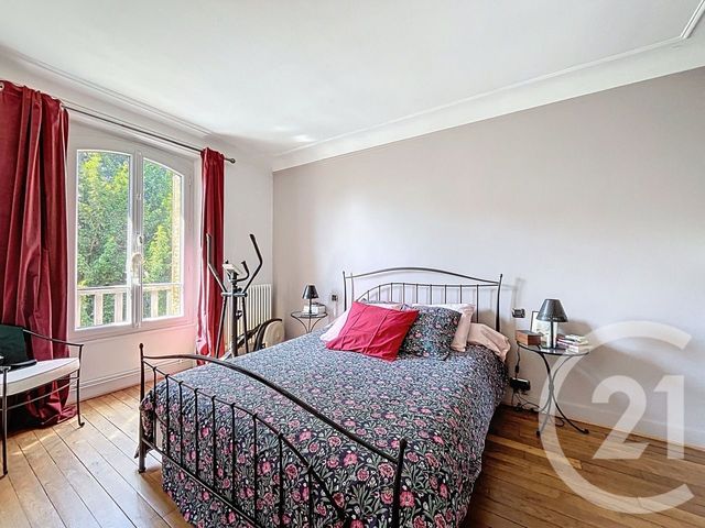 maison à vendre - 7 pièces - 203.0 m2 - PONTAULT COMBAULT - 77 - ILE-DE-FRANCE - Century 21 Famidly