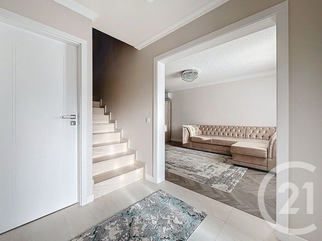 maison à vendre - 7 pièces - 166.0 m2 - PONTAULT COMBAULT - 77 - ILE-DE-FRANCE - Century 21 Famidly