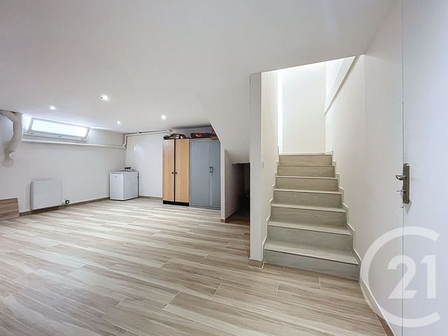 maison à vendre - 7 pièces - 166.0 m2 - PONTAULT COMBAULT - 77 - ILE-DE-FRANCE - Century 21 Famidly