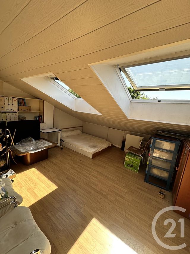 maison à vendre - 6 pièces - 100.0 m2 - PONTAULT COMBAULT - 77 - ILE-DE-FRANCE - Century 21 Famidly