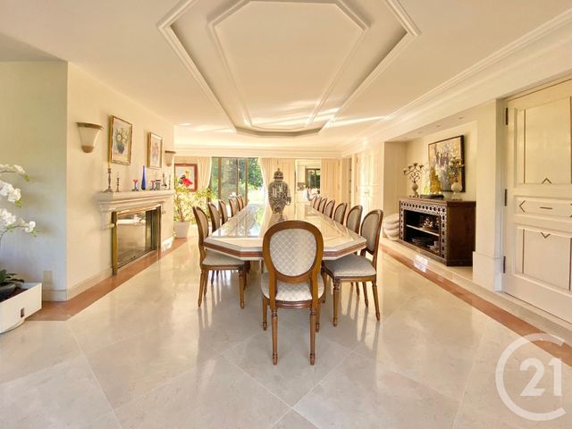 maison à vendre - 11 pièces - 681.13 m2 - PONTAULT COMBAULT - 77 - ILE-DE-FRANCE - Century 21 Famidly