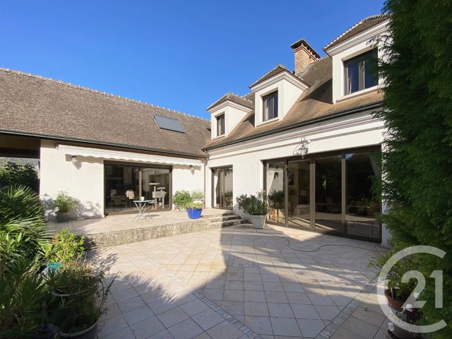 maison à vendre - 11 pièces - 681.13 m2 - PONTAULT COMBAULT - 77 - ILE-DE-FRANCE - Century 21 Famidly