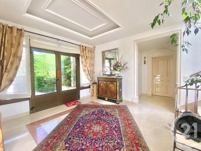 maison à vendre - 11 pièces - 681.13 m2 - PONTAULT COMBAULT - 77 - ILE-DE-FRANCE - Century 21 Famidly