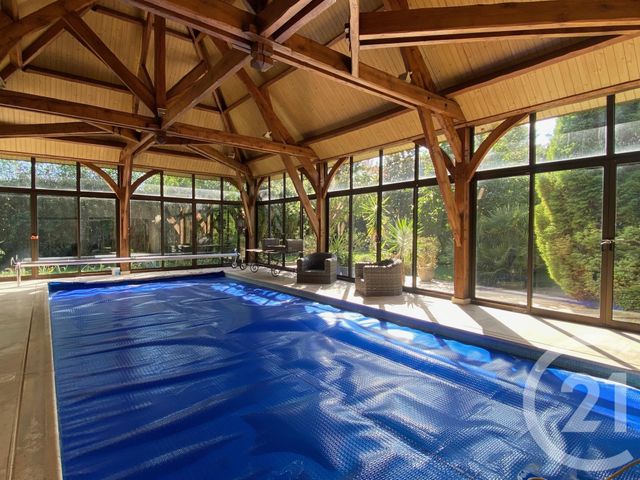 maison à vendre - 11 pièces - 681.13 m2 - PONTAULT COMBAULT - 77 - ILE-DE-FRANCE - Century 21 Famidly