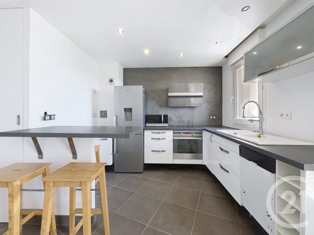 Afficher la photo en grand Appartement Duplex à vendre - 3 pièces - 55.45 m2 - PONTAULT COMBAULT - 77 - ILE-DE-FRANCE - Century 21 Famidly