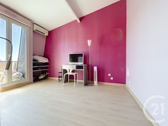 Afficher la photo en grand Appartement Duplex à vendre - 3 pièces - 55.45 m2 - PONTAULT COMBAULT - 77 - ILE-DE-FRANCE - Century 21 Famidly
