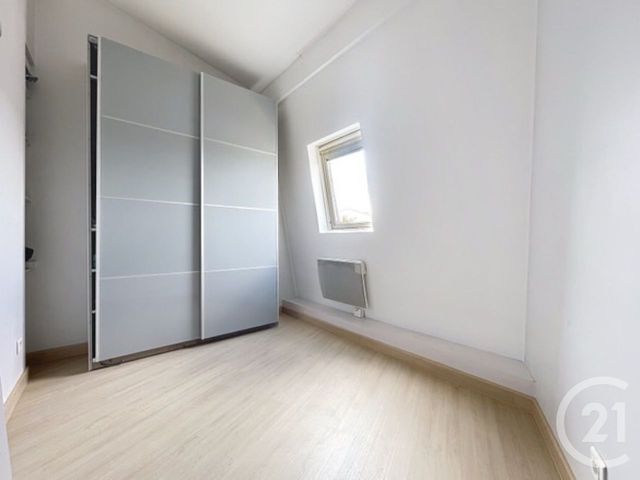 Afficher la photo en grand Appartement Duplex à vendre - 3 pièces - 55.45 m2 - PONTAULT COMBAULT - 77 - ILE-DE-FRANCE - Century 21 Famidly