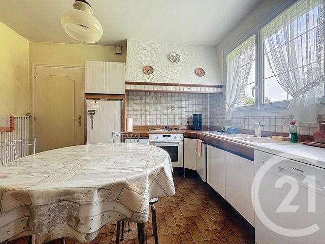 maison à vendre - 5 pièces - 141.0 m2 - PONTAULT COMBAULT - 77 - ILE-DE-FRANCE - Century 21 Famidly