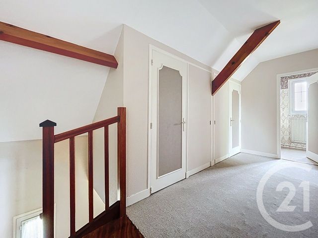 maison à vendre - 5 pièces - 141.0 m2 - PONTAULT COMBAULT - 77 - ILE-DE-FRANCE - Century 21 Famidly