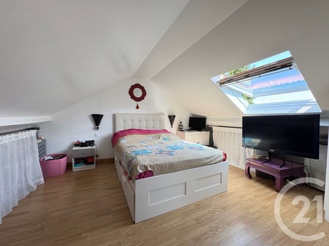 maison à vendre - 5 pièces - 92.0 m2 - EMERAINVILLE - 77 - ILE-DE-FRANCE - Century 21 Famidly