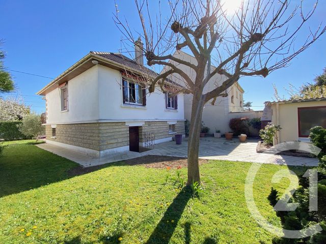  - PONTAULT COMBAULT - 