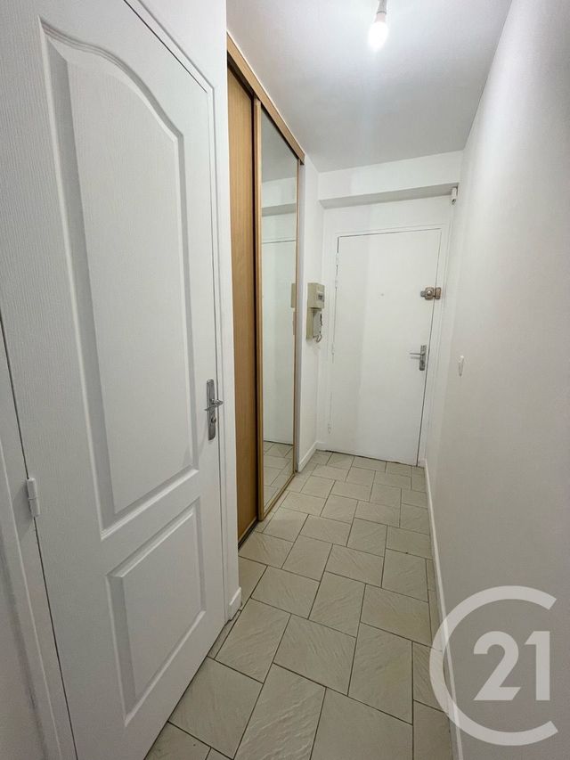 Appartement F3 à vendre - 3 pièces - 60.0 m2 - PONTAULT COMBAULT - 77 - ILE-DE-FRANCE - Century 21 Famidly