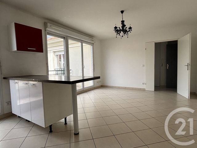 Appartement F2 à vendre - 2 pièces - 44.12 m2 - PONTAULT COMBAULT - 77 - ILE-DE-FRANCE - Century 21 Famidly