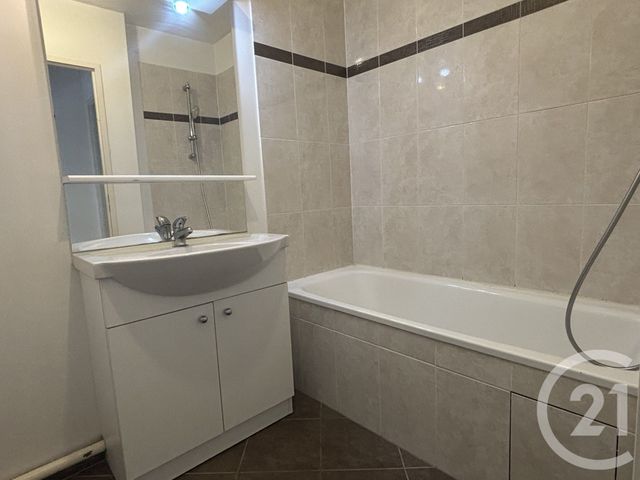 Appartement F2 à vendre - 2 pièces - 44.12 m2 - PONTAULT COMBAULT - 77 - ILE-DE-FRANCE - Century 21 Famidly