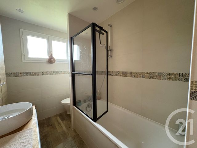 maison à vendre - 5 pièces - 85.0 m2 - PONTAULT COMBAULT - 77 - ILE-DE-FRANCE - Century 21 Famidly