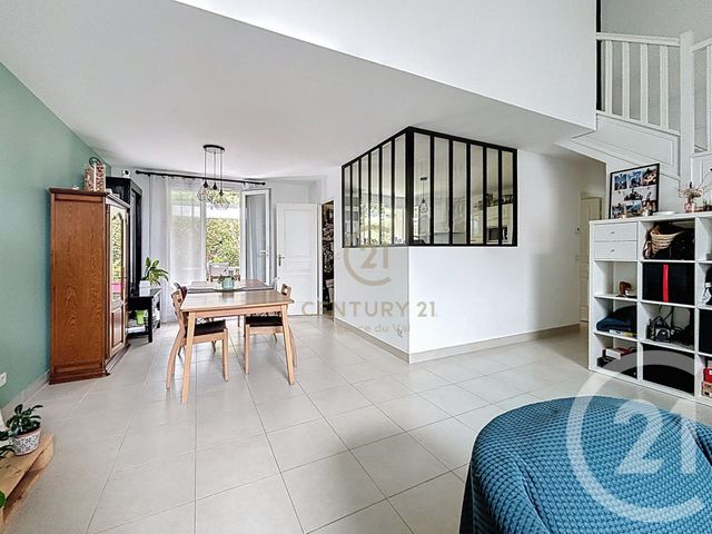 maison à vendre - 7 pièces - 169.5 m2 - CHAMPS SUR MARNE - 77 - ILE-DE-FRANCE - Century 21 Famidly