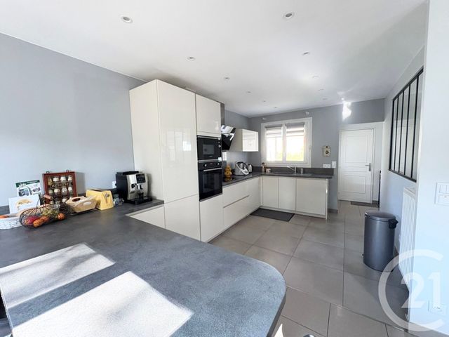 maison à vendre - 7 pièces - 118.41 m2 - EMERAINVILLE - 77 - ILE-DE-FRANCE - Century 21 Famidly