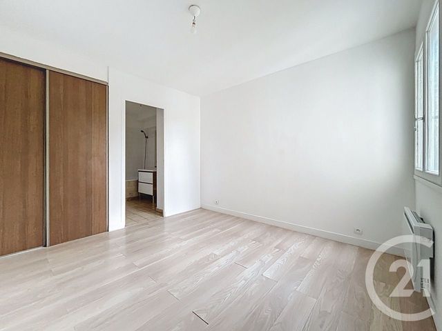 Appartement F2 à vendre - 2 pièces - 45.6 m2 - PONTAULT COMBAULT - 77 - ILE-DE-FRANCE - Century 21 Famidly