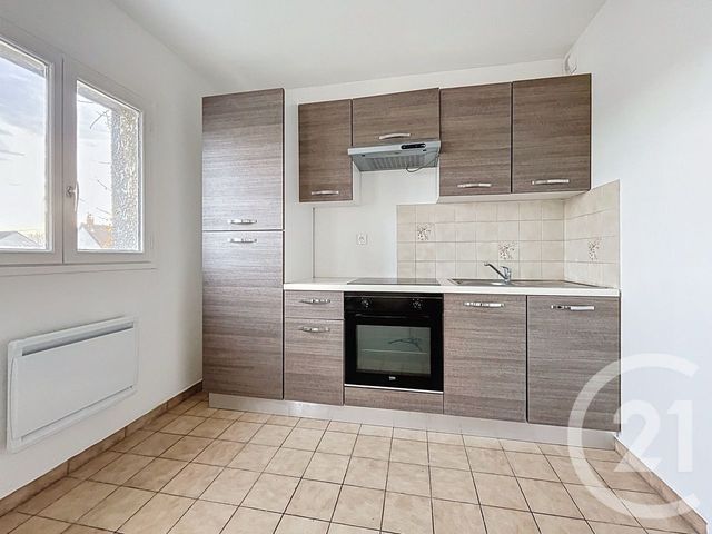 Appartement F2 à vendre - 2 pièces - 45.6 m2 - PONTAULT COMBAULT - 77 - ILE-DE-FRANCE - Century 21 Famidly