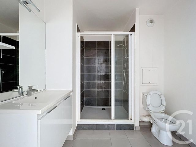 Appartement F2 à vendre - 2 pièces - 42.06 m2 - PONTAULT COMBAULT - 77 - ILE-DE-FRANCE - Century 21 Famidly